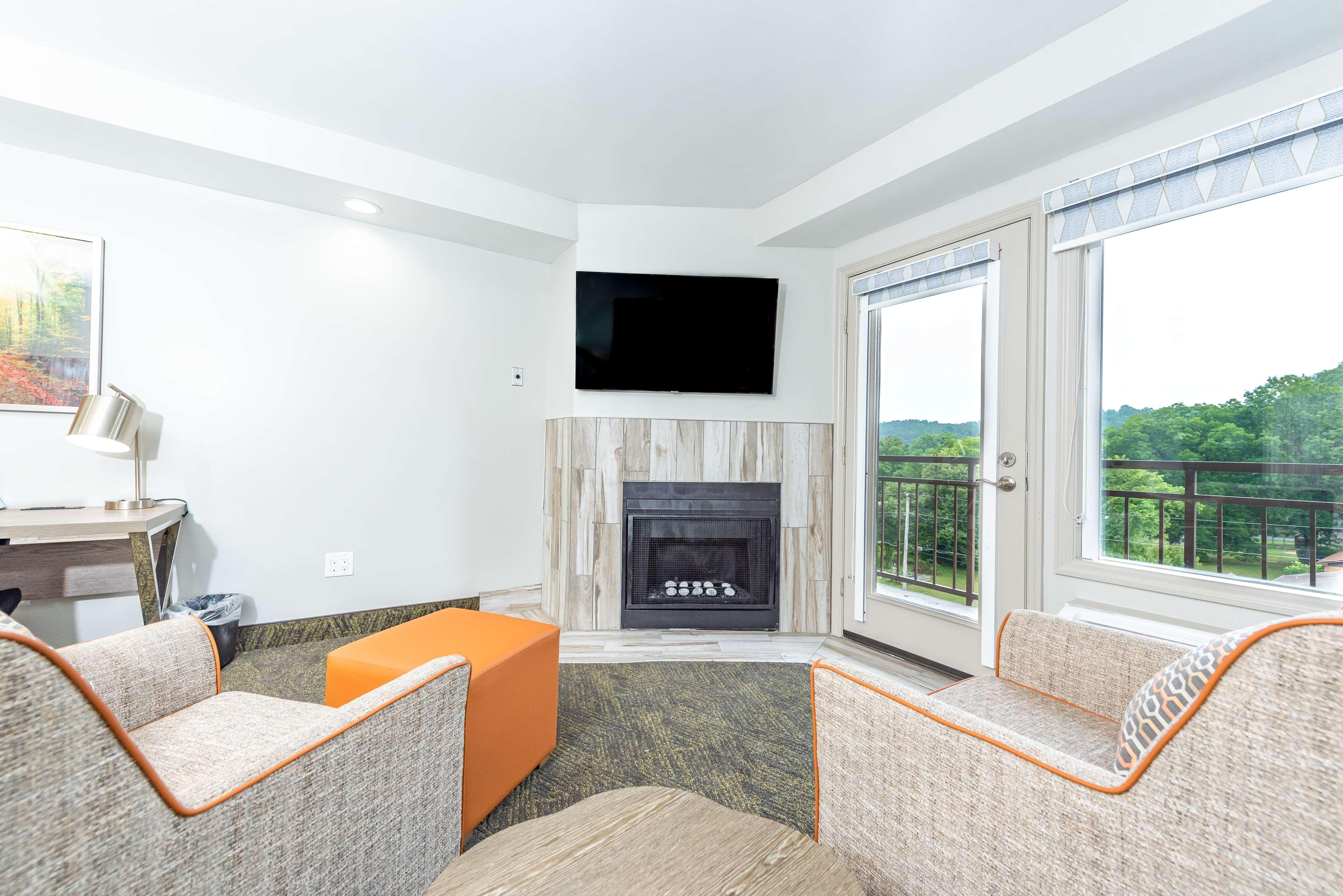 Best Western Plus Apple Valley 3*