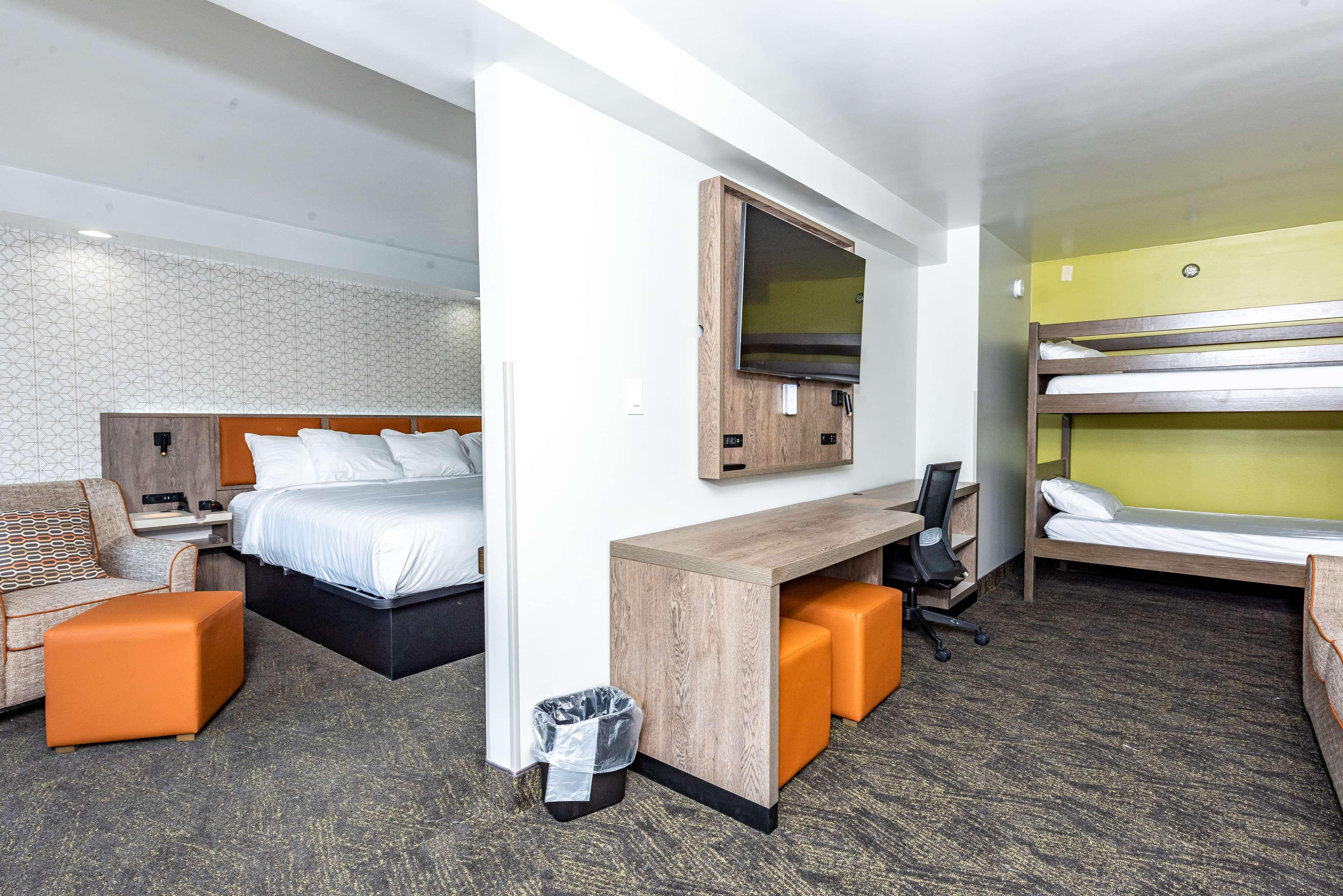Best Western Plus Apple Valley Pigeon Forge